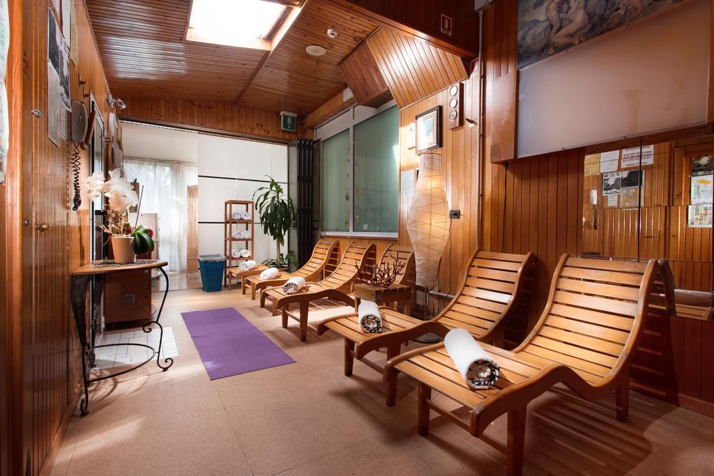 Hotel Flora Milano Marittima Zewnętrze zdjęcie