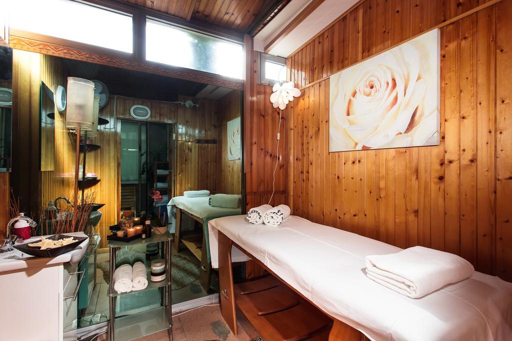 Hotel Flora Milano Marittima Zewnętrze zdjęcie
