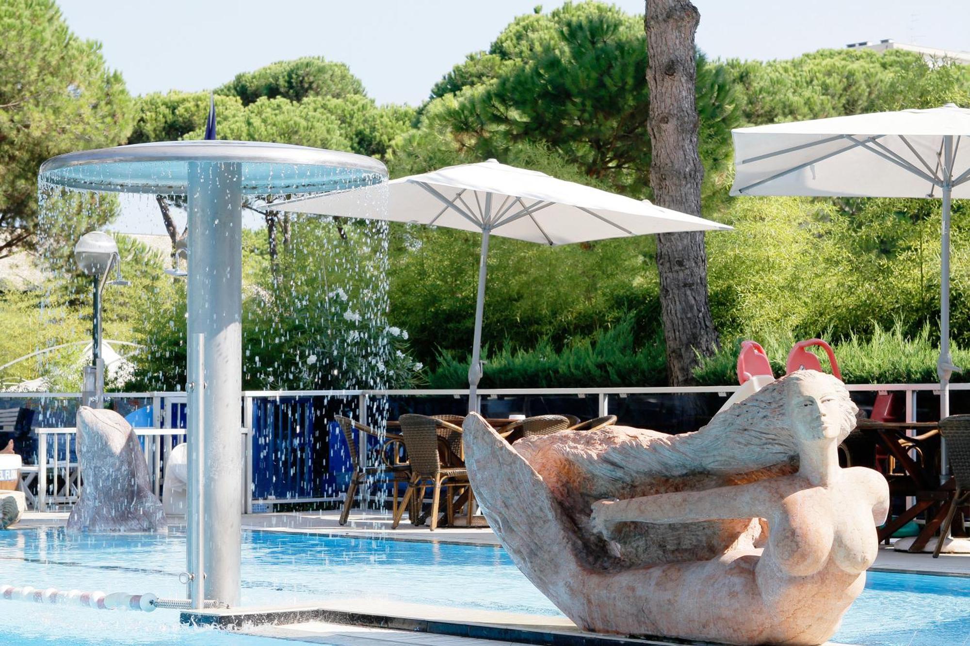 Hotel Flora Milano Marittima Zewnętrze zdjęcie