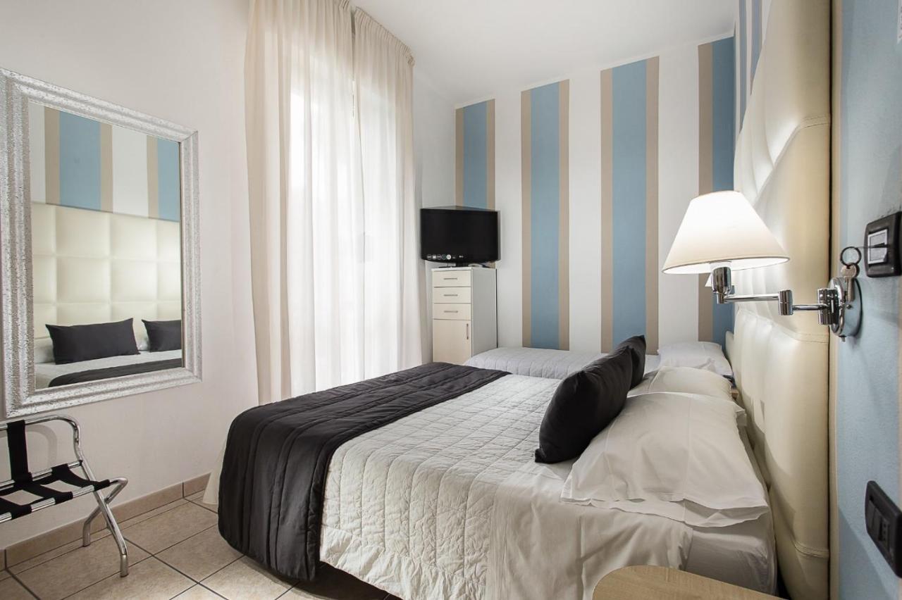Hotel Flora Milano Marittima Zewnętrze zdjęcie