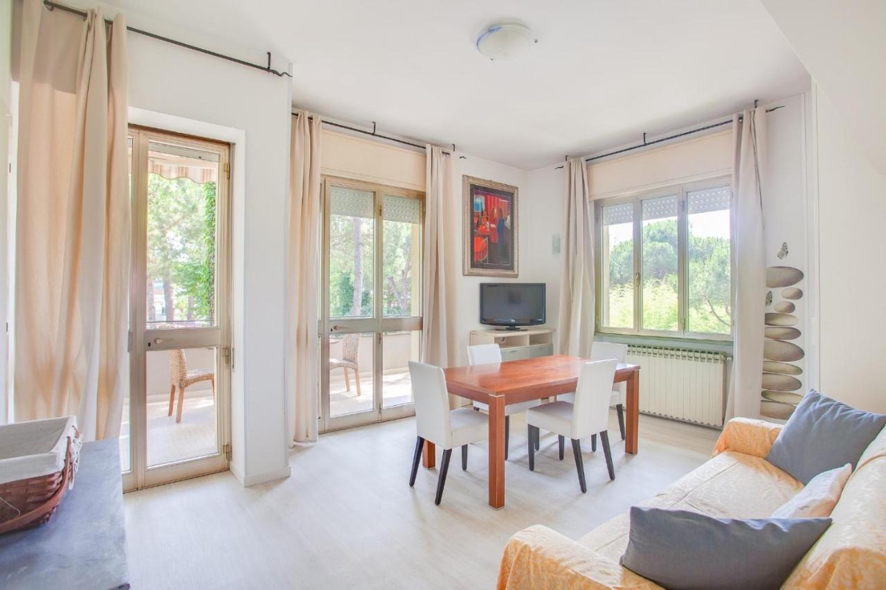 Hotel Flora Milano Marittima Zewnętrze zdjęcie