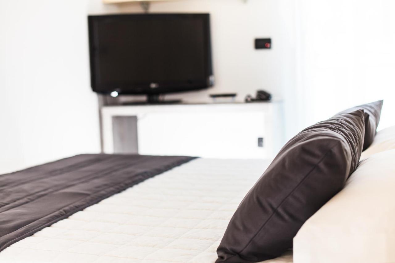 Hotel Flora Milano Marittima Zewnętrze zdjęcie