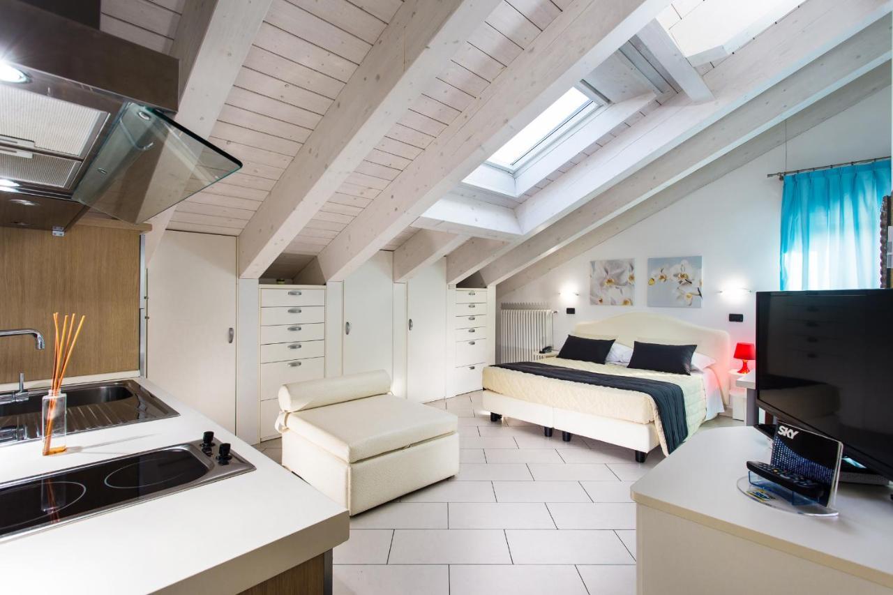 Hotel Flora Milano Marittima Zewnętrze zdjęcie