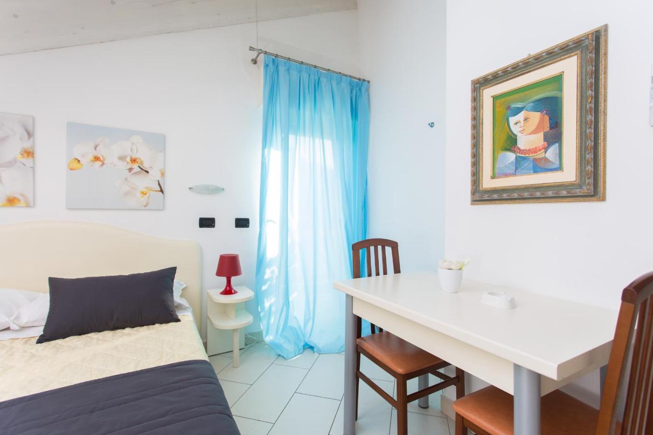 Hotel Flora Milano Marittima Zewnętrze zdjęcie